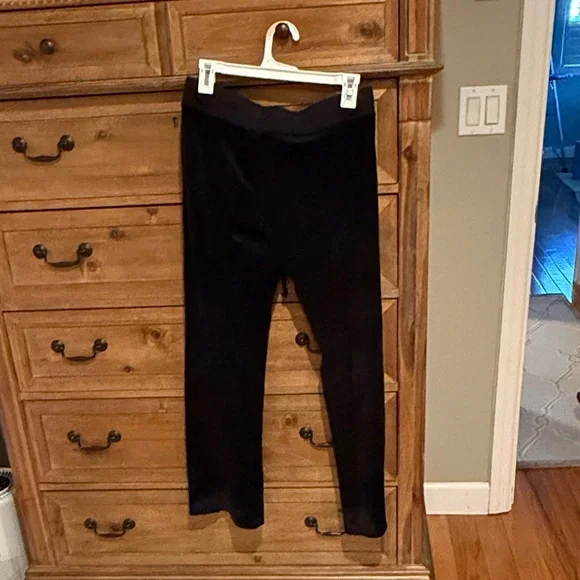 Juicy Couture Black Velour Pants with Embroidered Logo - Picture 4 of 4